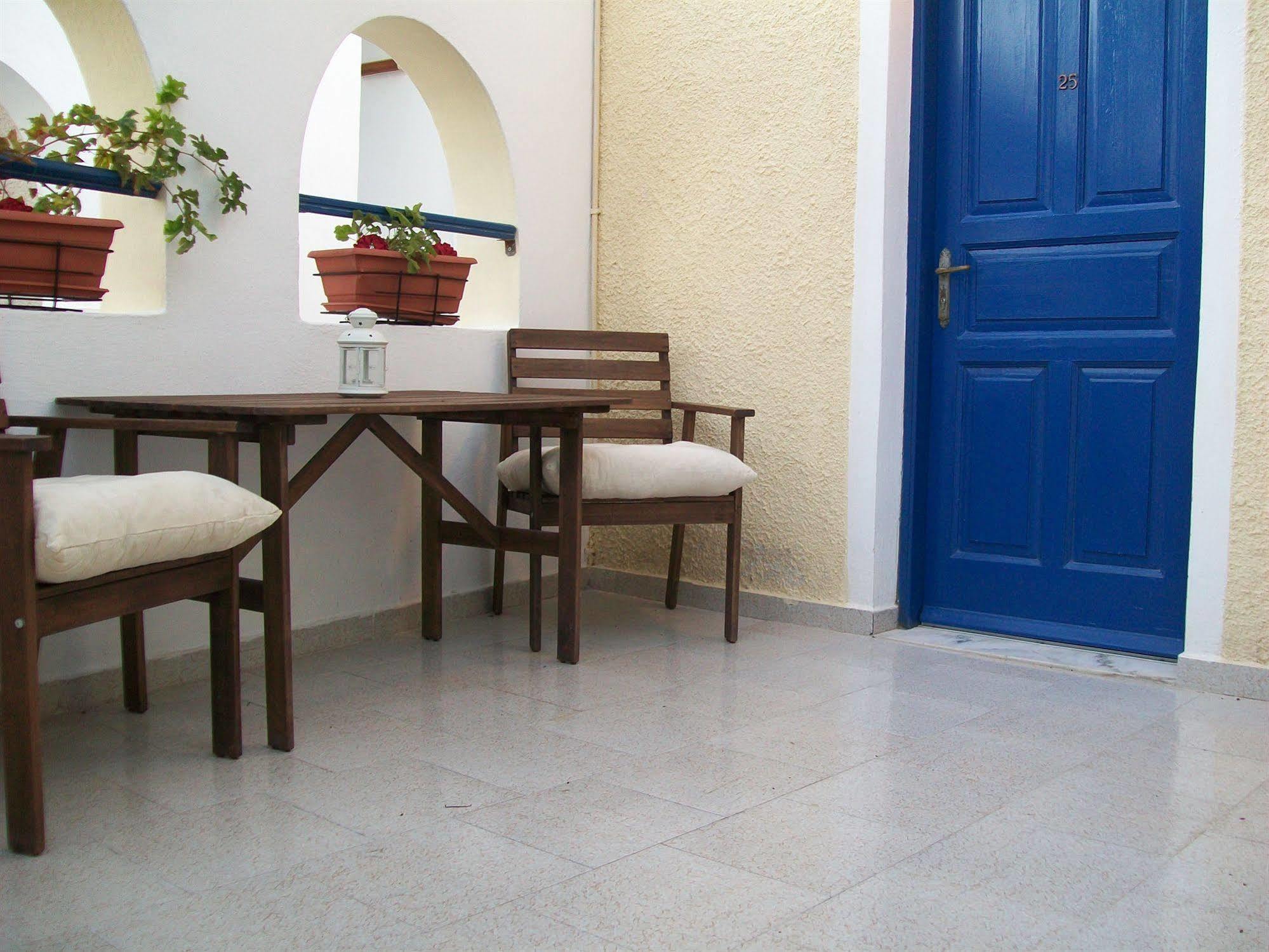 Villa Spyros Santorini Perissa  Bagian luar foto